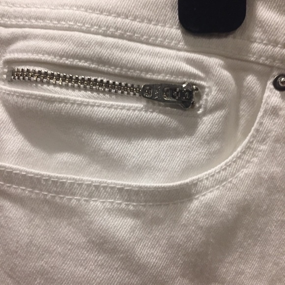 Plus size white shorts! - Picture 3 of 6